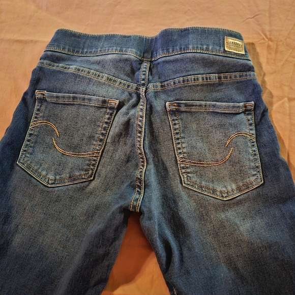 Levi's pull on skinny jeans - Picture 7 of 9